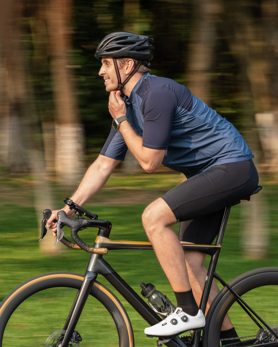 Adjustable Phone Mount for Bike, Scooter, Motorcycle with Securely Wrapped, 2025 Universal 360° Handlebar Phone Cradle Clip for iPhone 16/15/14/13/12/11 all series, Galaxy S9, S10, S22, S23 4.7-6.75" Phone